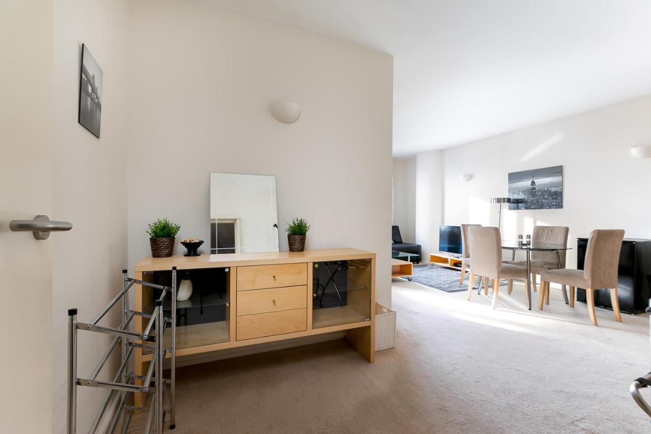 Point West Apartments 伦敦 外观 照片