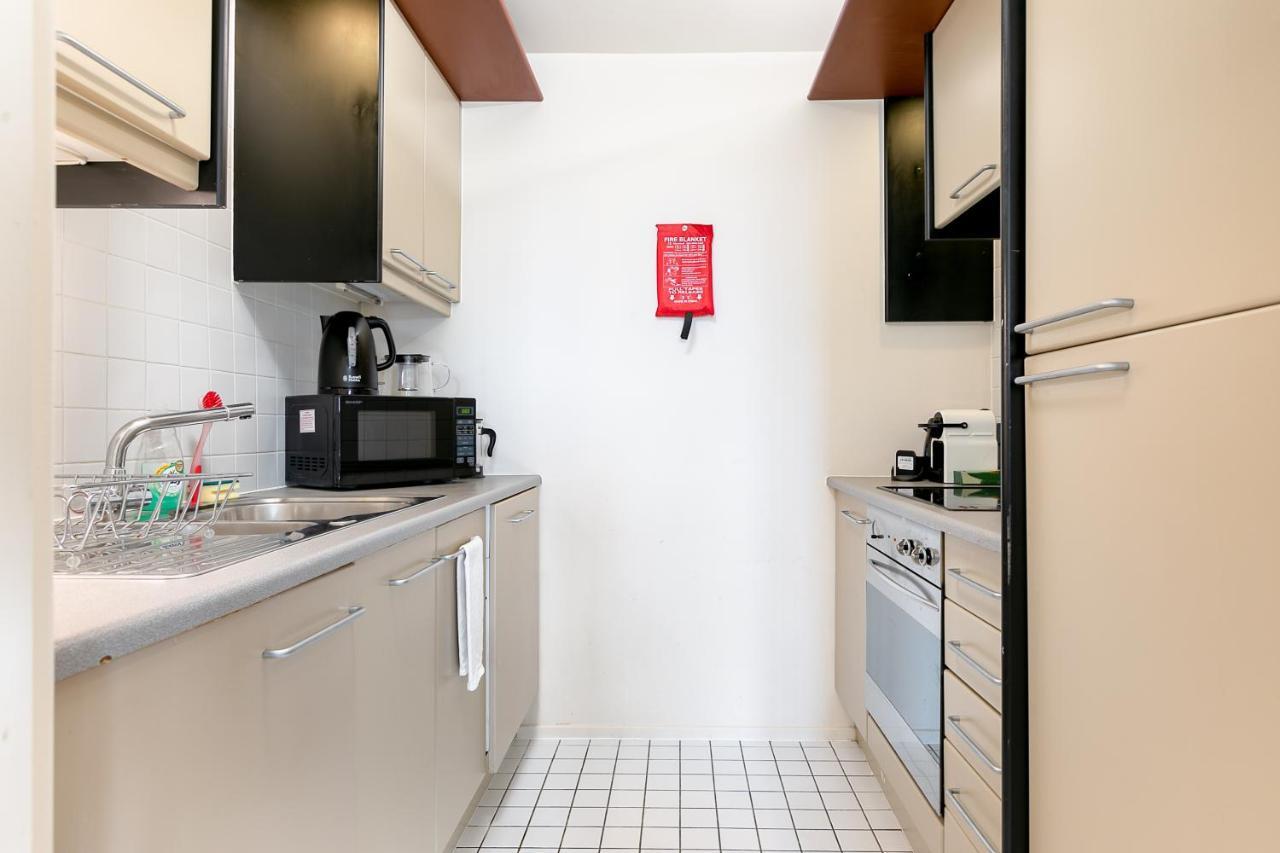 Point West Apartments 伦敦 外观 照片